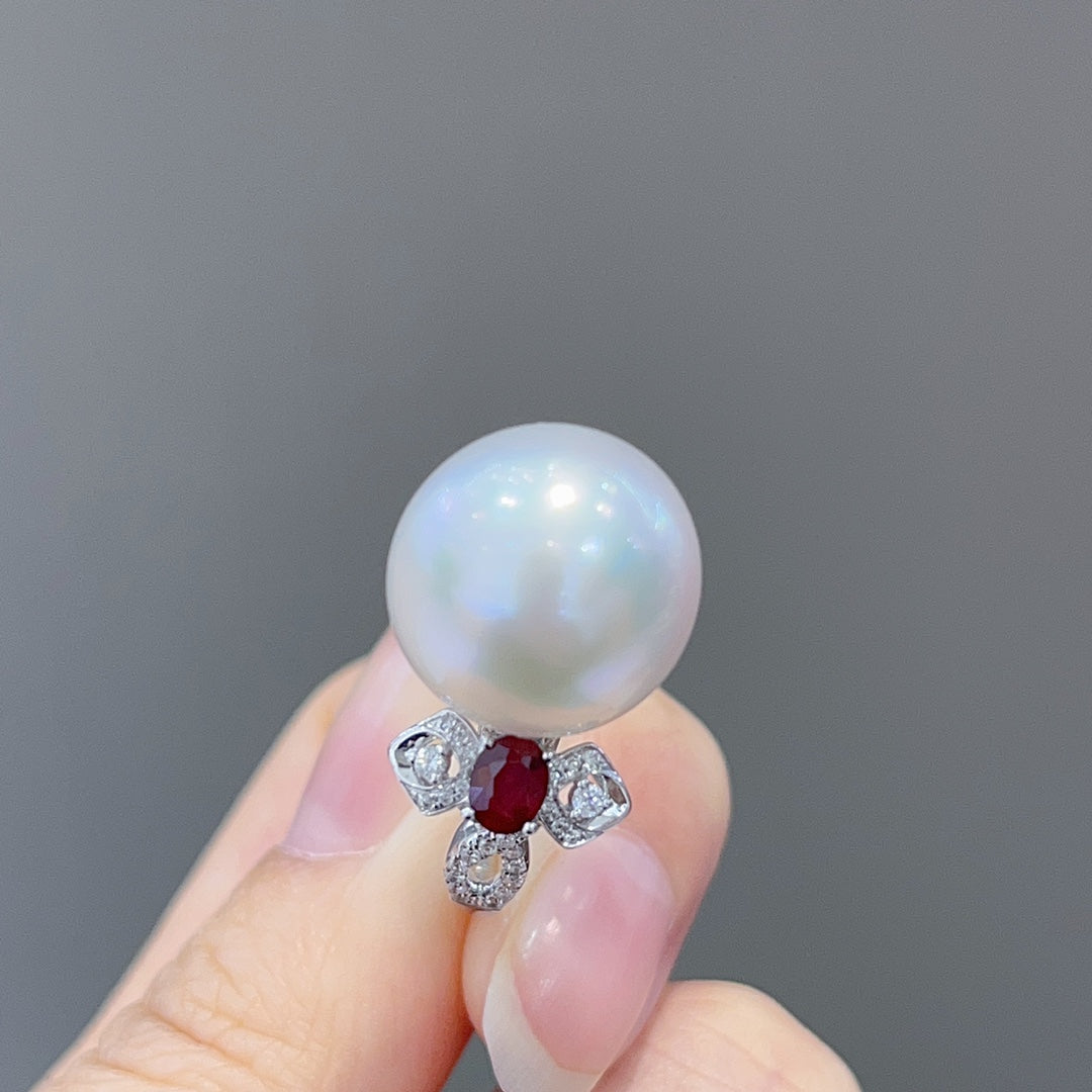 Ensemble de bijoux élégant en rubis et perles des mers du Sud australiennes