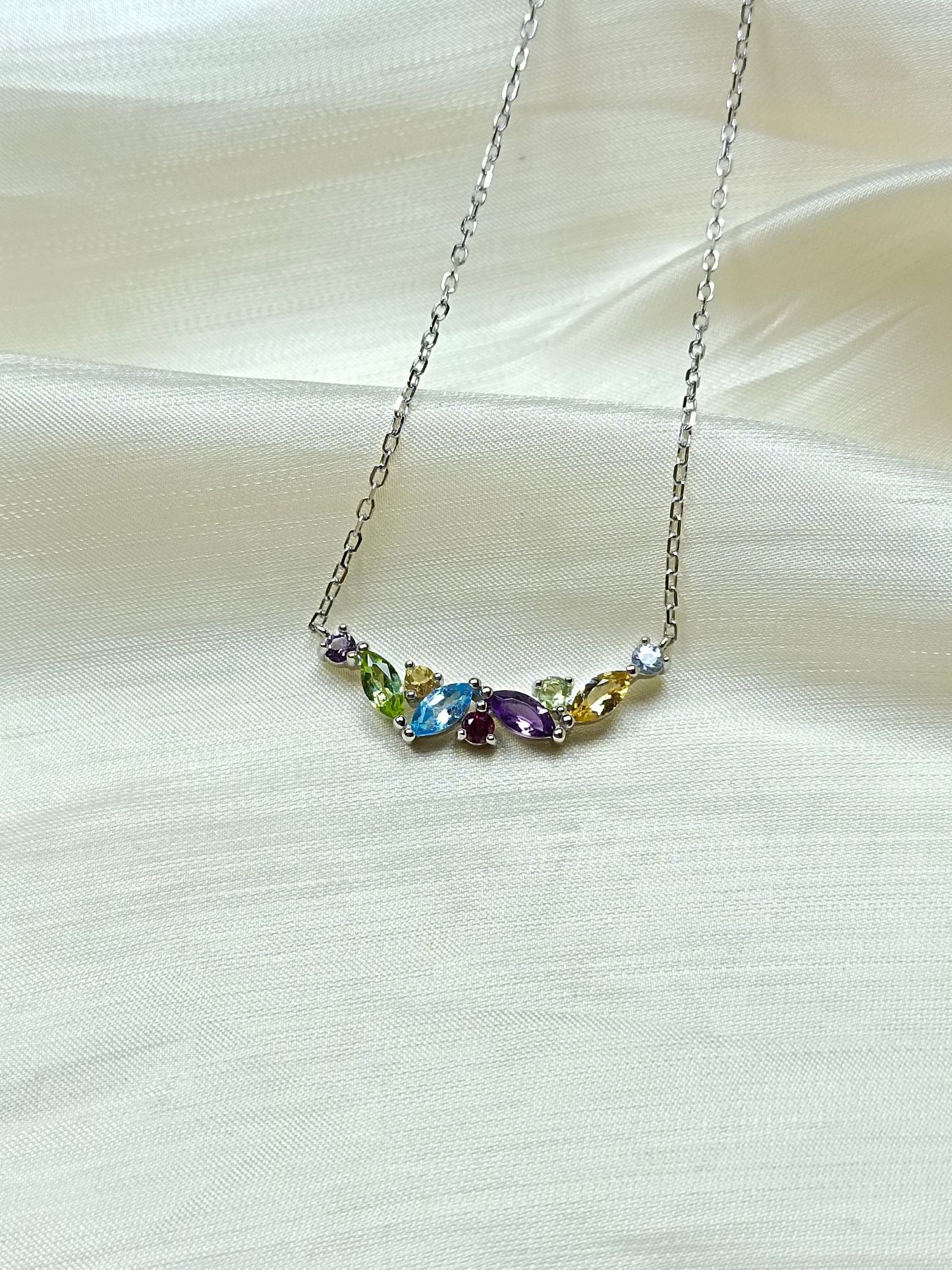 S925 Sterling Silver Fine Craftsmanship Embedded Rainbow Multi-Gem Necklace