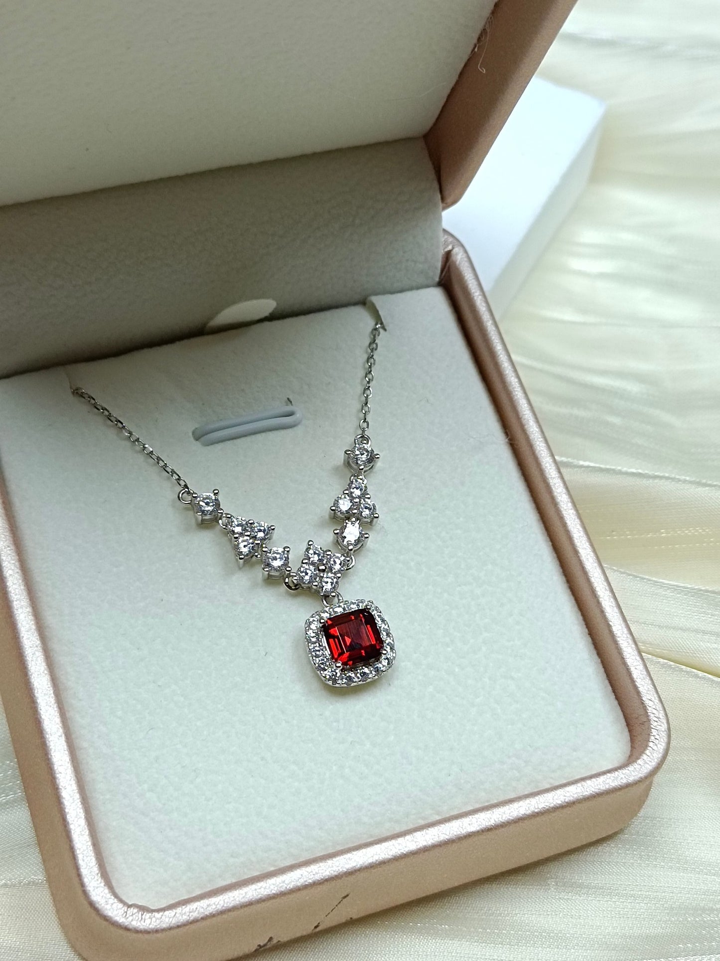 Collier élégant avec pendentif carré en grenat en argent sterling S925, artisanat en or 18 carats, bijoux uniques