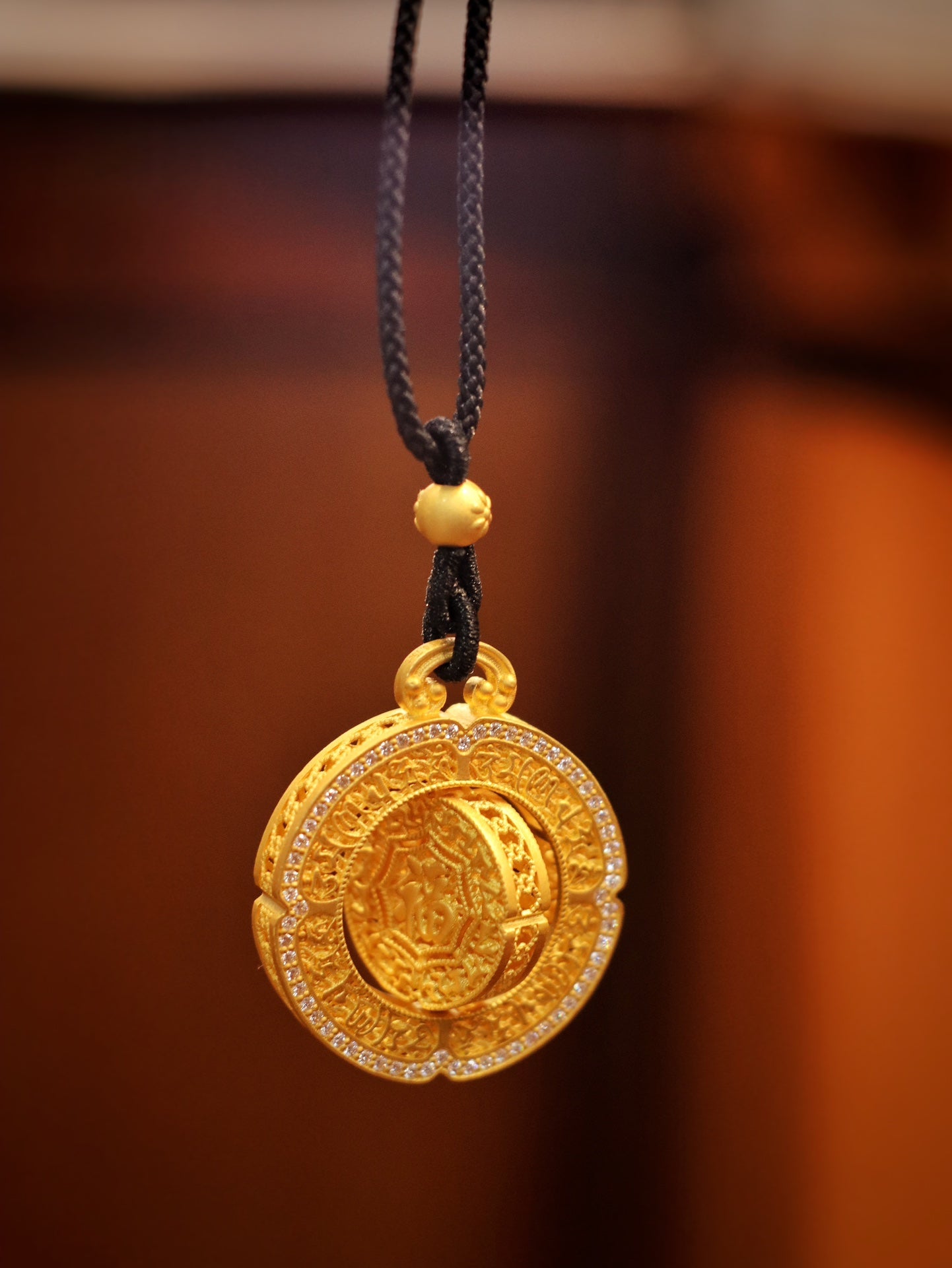 Este timpul să întoarcem averea ✨Binecuvântări înainte: pandantiv cu diamant smarald din aur de 24k