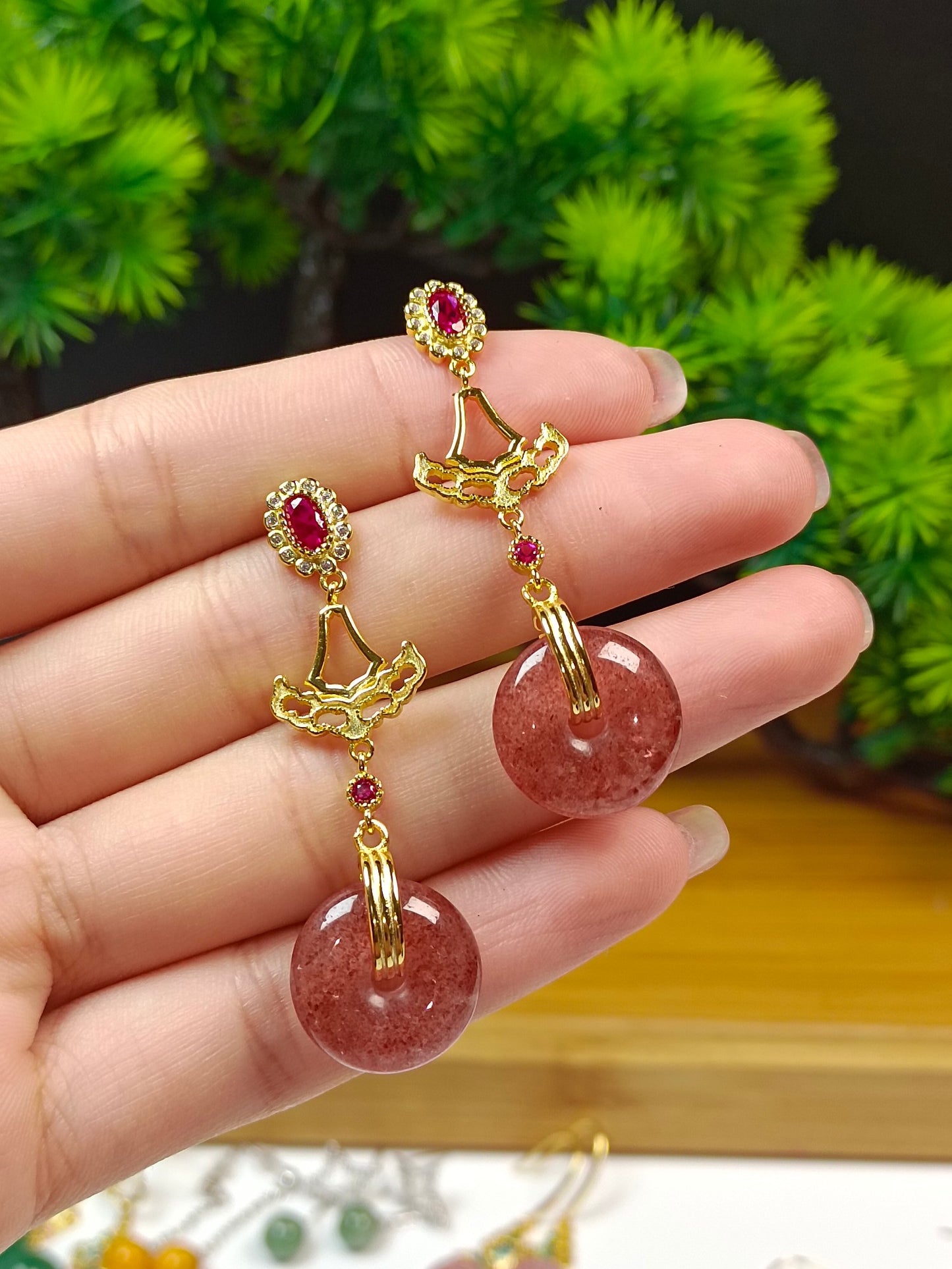 Alkuperäinen muotoilu Natural Strawberry Quartz -turvasolki S925 hopeakorvakorut - klassiset korut