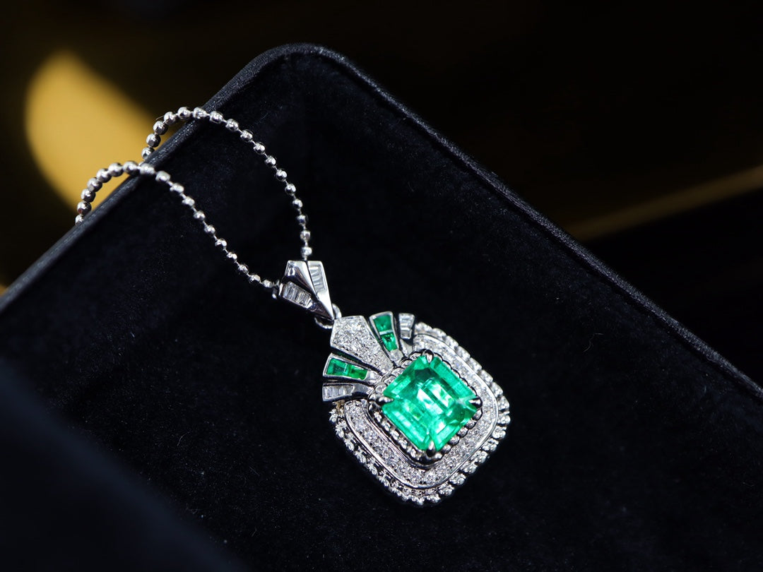 Colgante de esmeralda Panjshir: joyería de lujo ligera y versátil