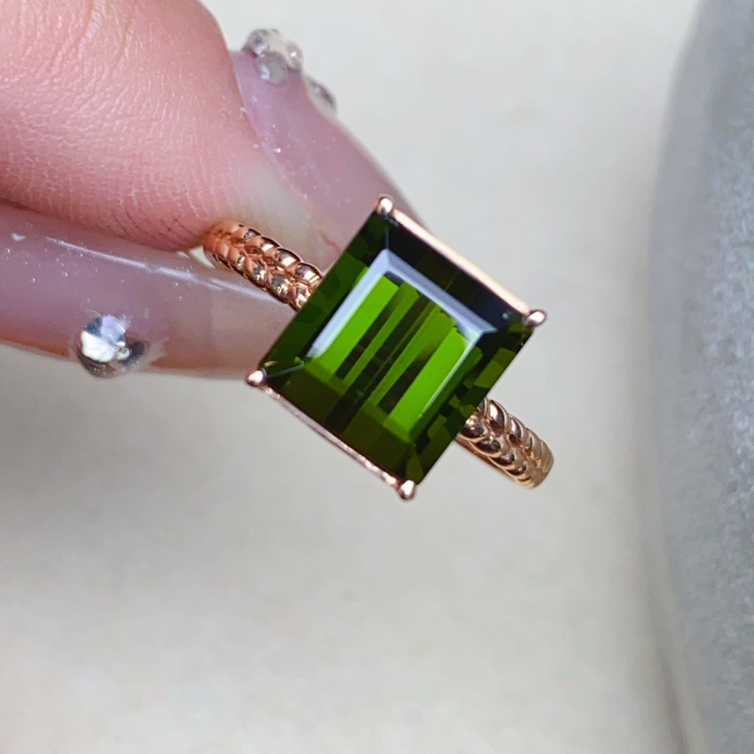 Luxury 18K Gold Bixbite Ring with Diamond Accents - Exclusive Jewelry Deal