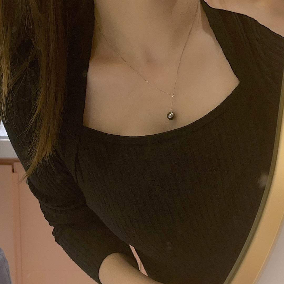 Luxurious 18K Gold and 8-9mm Tahitian Black Pearl Jewelry