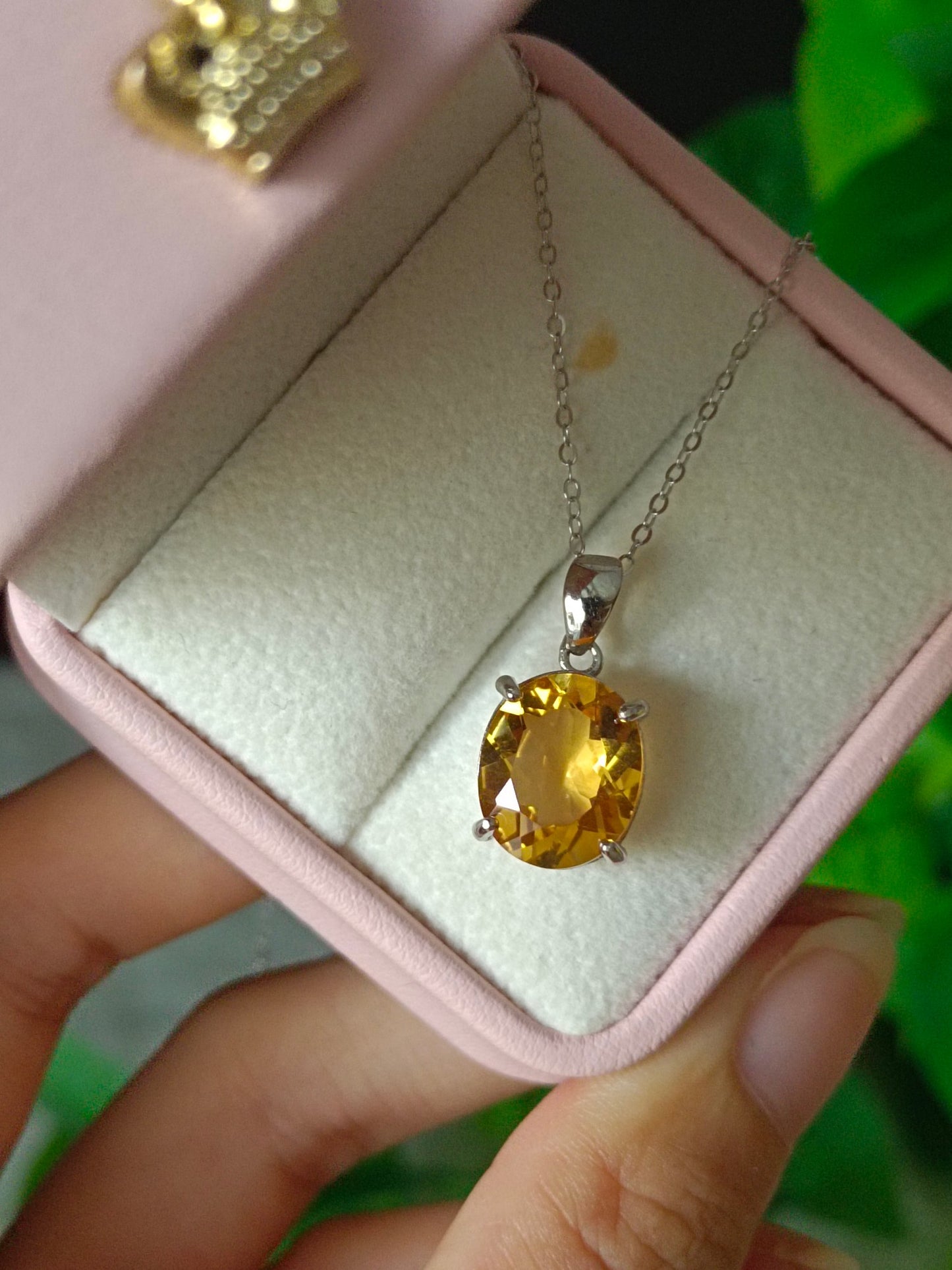 Naturlig gul citrin anheng - elegante smykker for enhver anledning