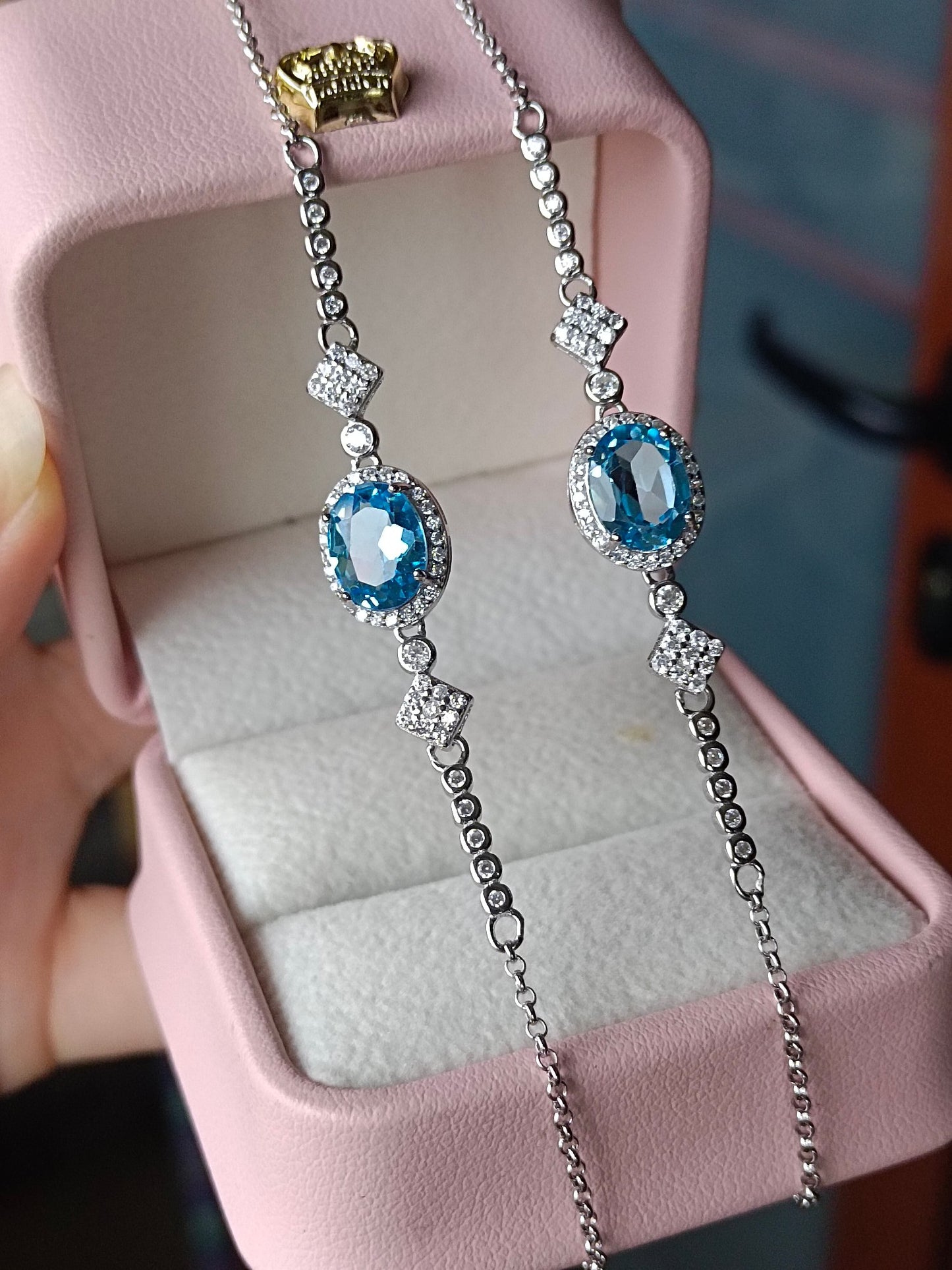 Natural Swiss Blue Topaz Bracelet - Jewelry for a Refreshing Summer Look