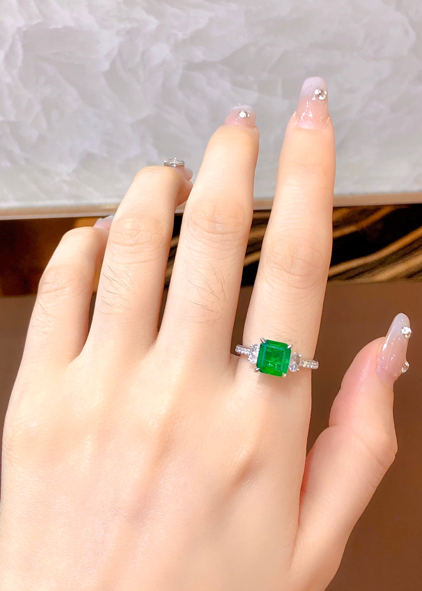 Utsökt Natural Emerald Ring - Muzo Green Jewelry