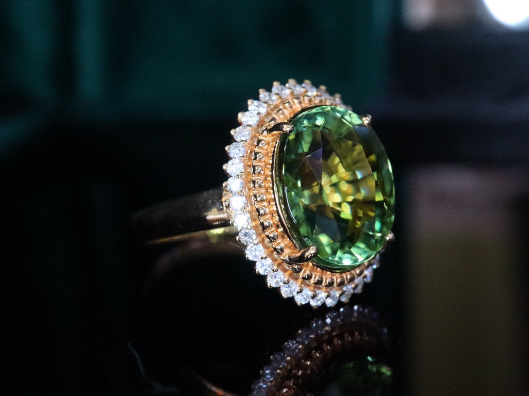 Luxuriöser individueller Schmuck: Exquisites Set aus Ring und Halskette aus natürlichem Turmalin