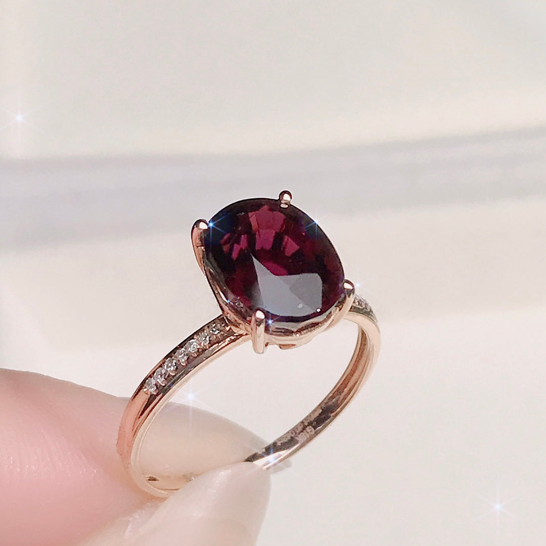Elegante anillo Bixbite incrustado en oro de 18 quilates y diamantes: una joyería imprescindible