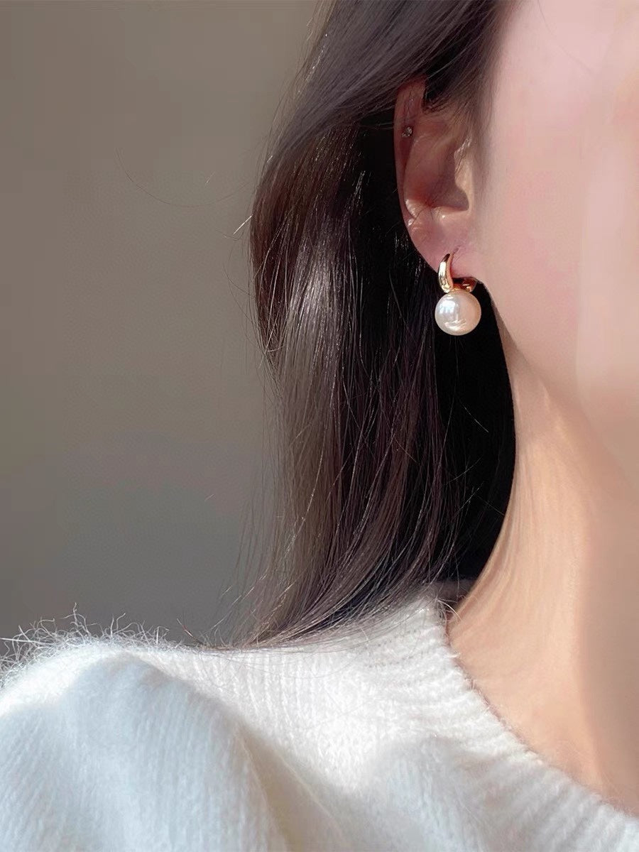 Crochets de boucles d'oreilles en or 18 carats avec bijoux en perles d'eau douce naturelles de 9 à 10 mm