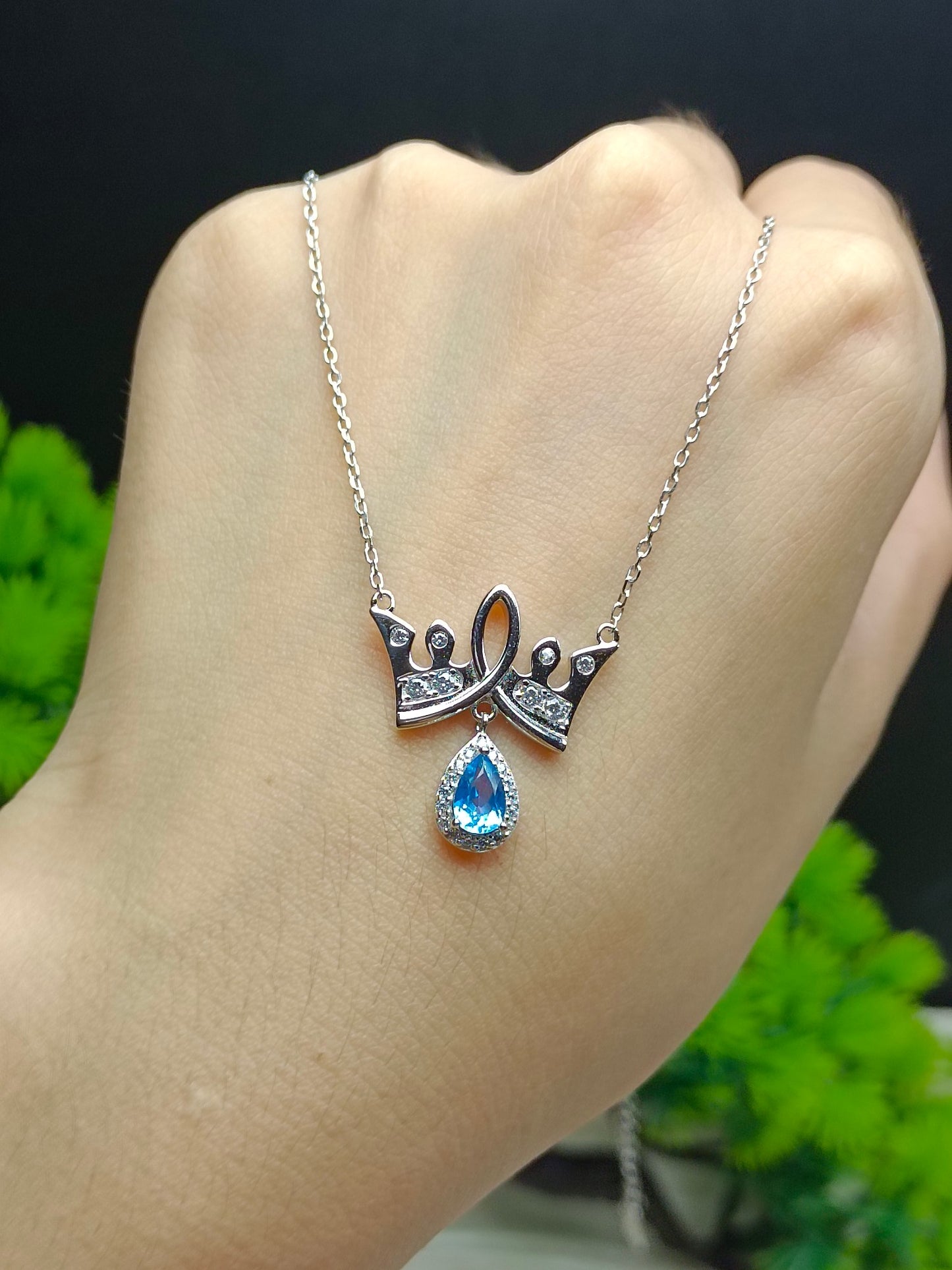 Squisita collana con pendente a forma di corona in argento sterling S925 con topazio, realizzata con tecnica in oro 18 carati - I gioielli della principessa fuggita