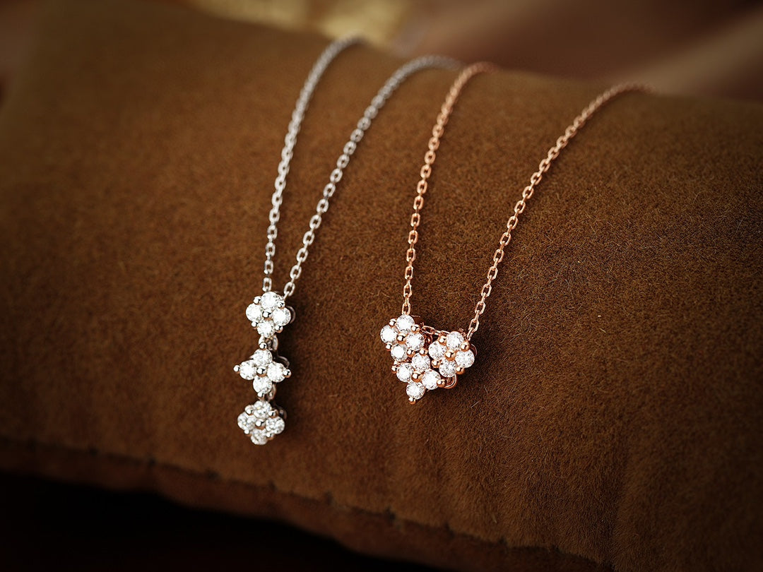 18-Karat-Halskette mit herzförmigem Anhänger und Zuchtdiamant, beidseitig tragbar | Schmuck