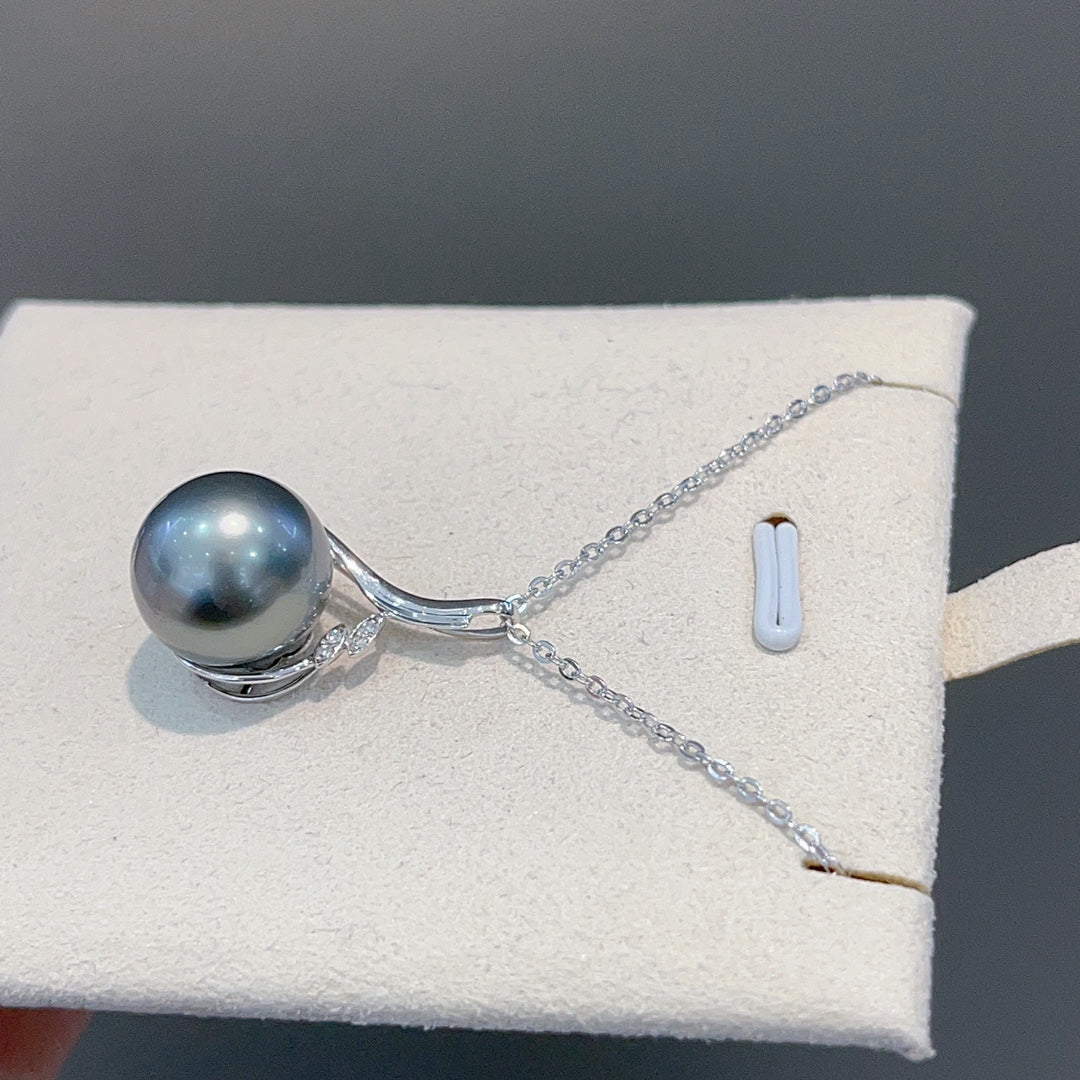 Exquisite 18K Diamond & Tahitian Black Pearl Jewelry