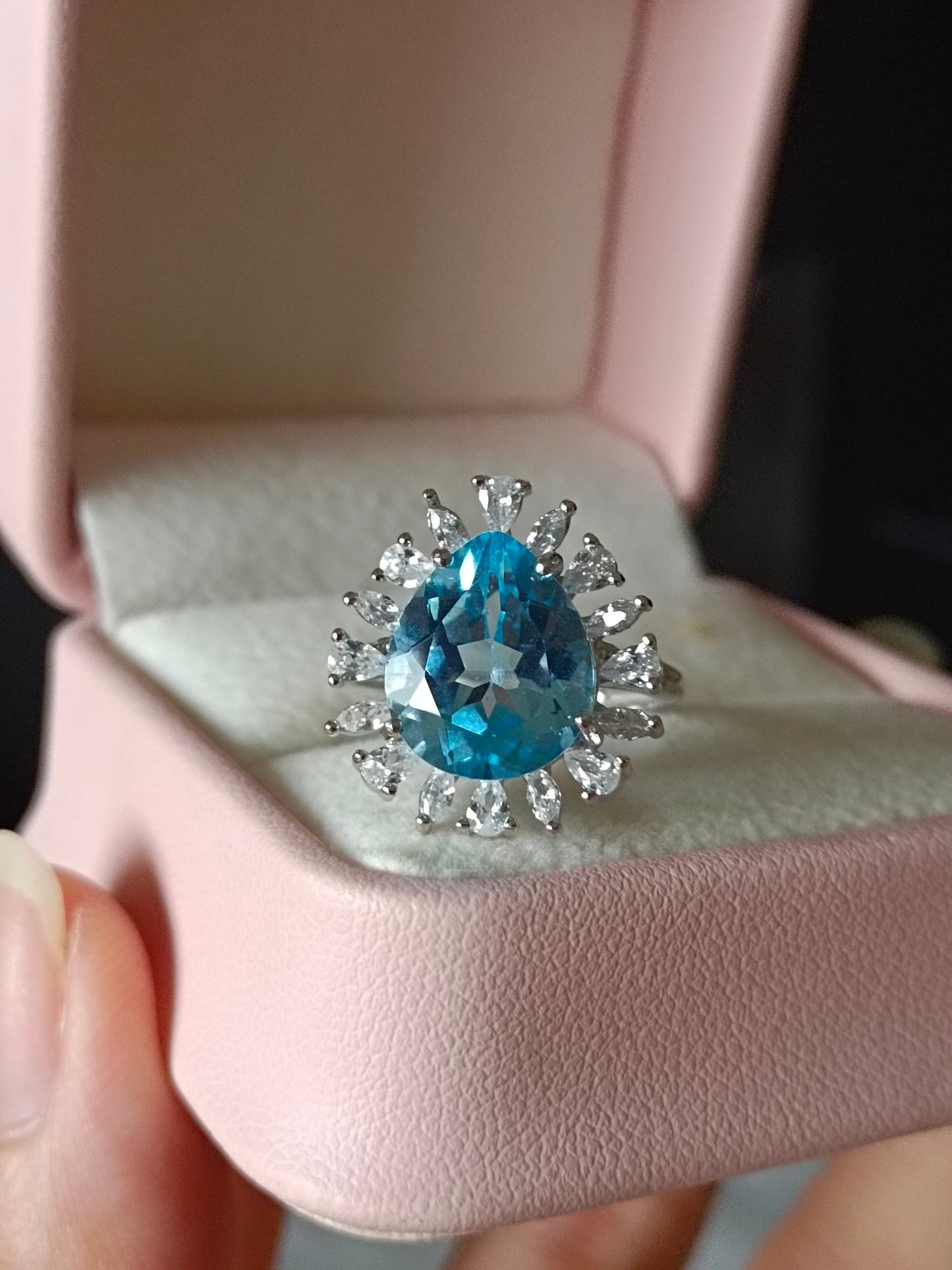 Exquise natuurlijke Zwitserse blauwe topaas Teardrop Ring - Sieraden voor elke gelegenheid
