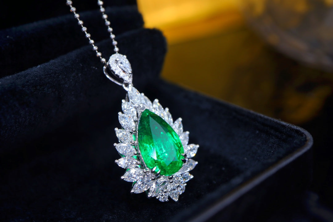 Emerald Pendant Jewelry -沃顿绿 High-Quality Vivid Sparkle