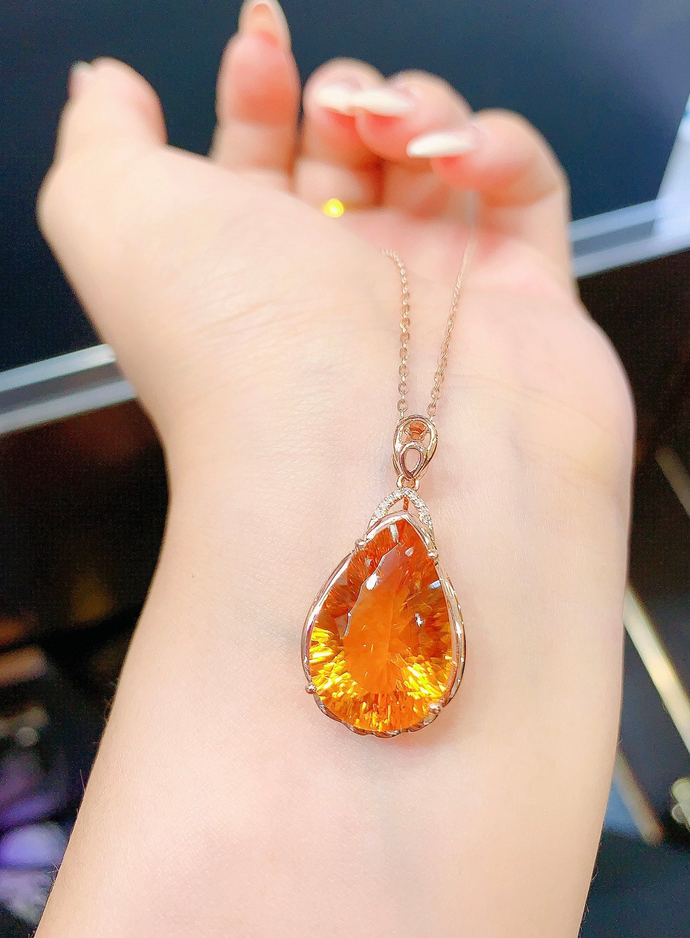 New Arrival! 18K Gold Diamond-Encrusted Citrine Pendant (Chain Not Included) - Exquisite Jewelry