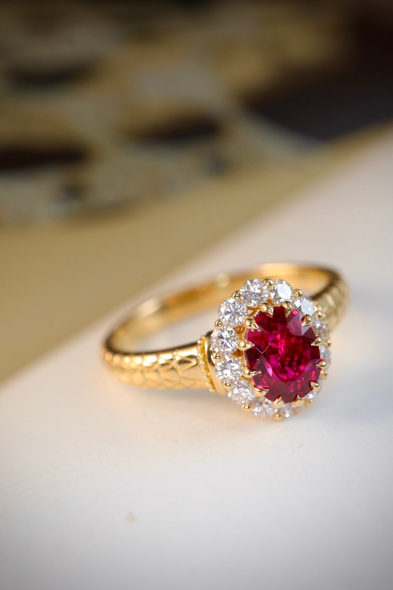 Cincin Ruby Vintage Bermutu Tinggi - Permata Perhiasan
