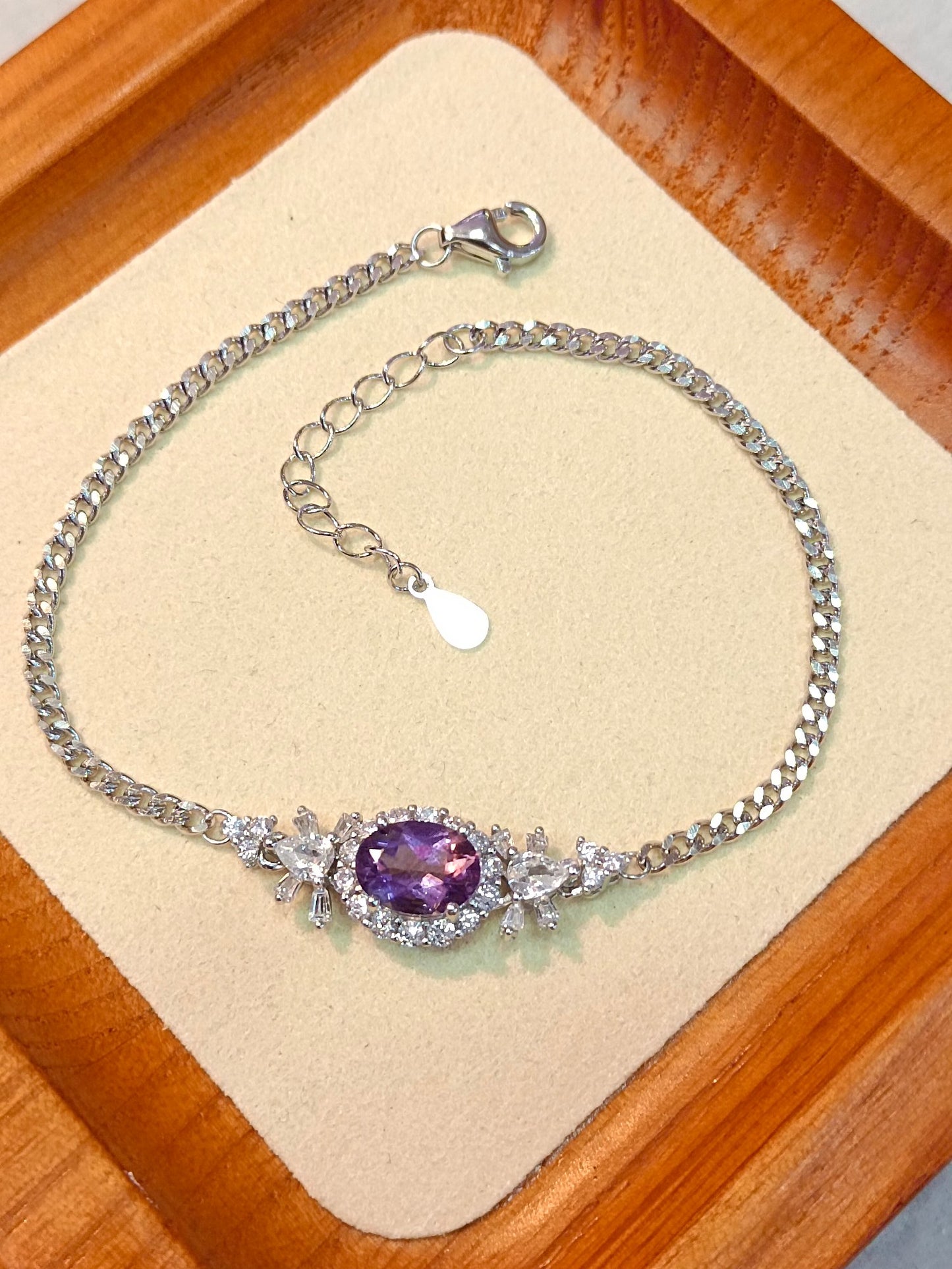 Lussuoso braccialetto con gioielli in ametista in argento S925