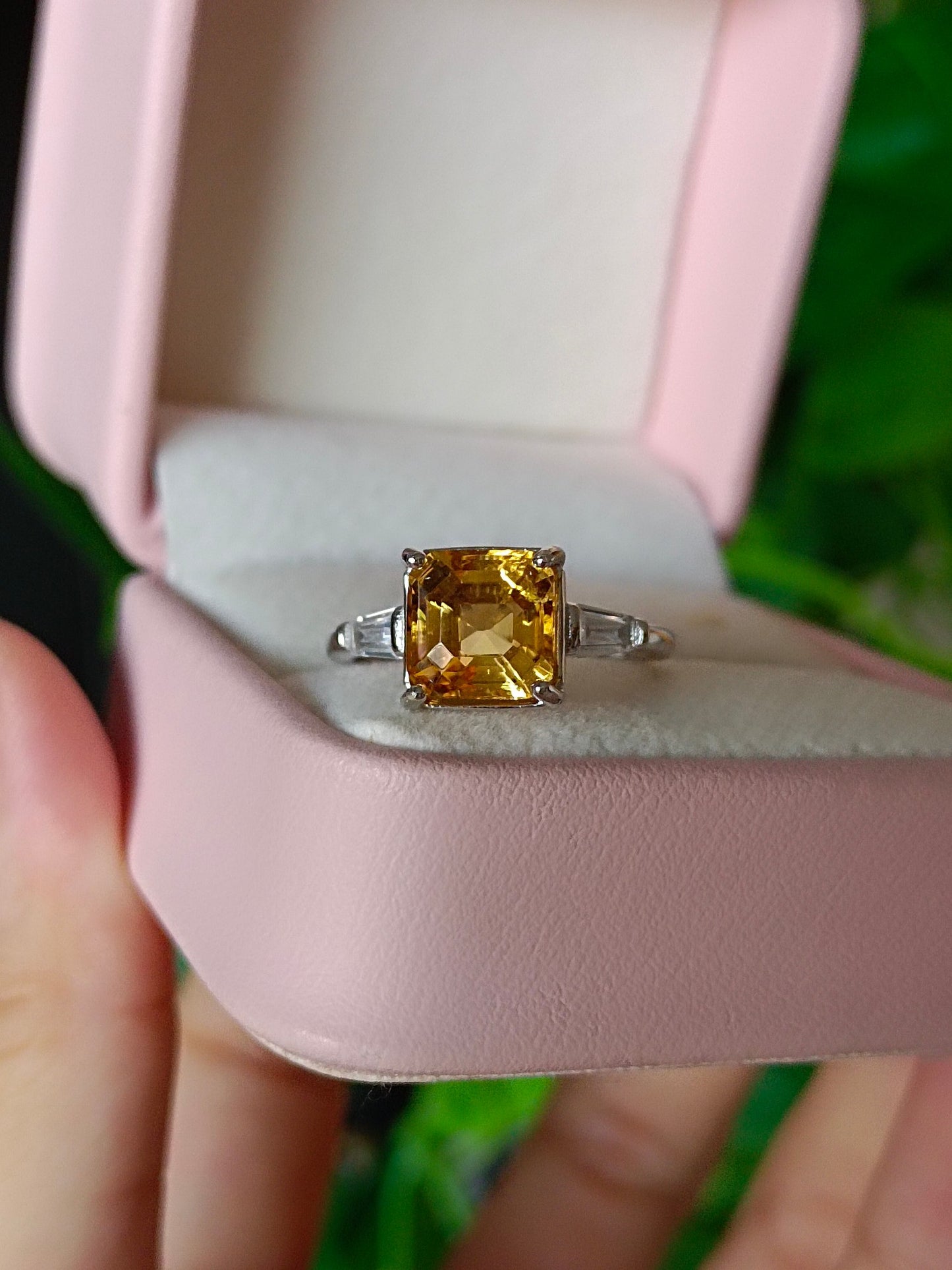Squisito anello quadrato con citrino giallo naturale - Gioielleria raffinata
