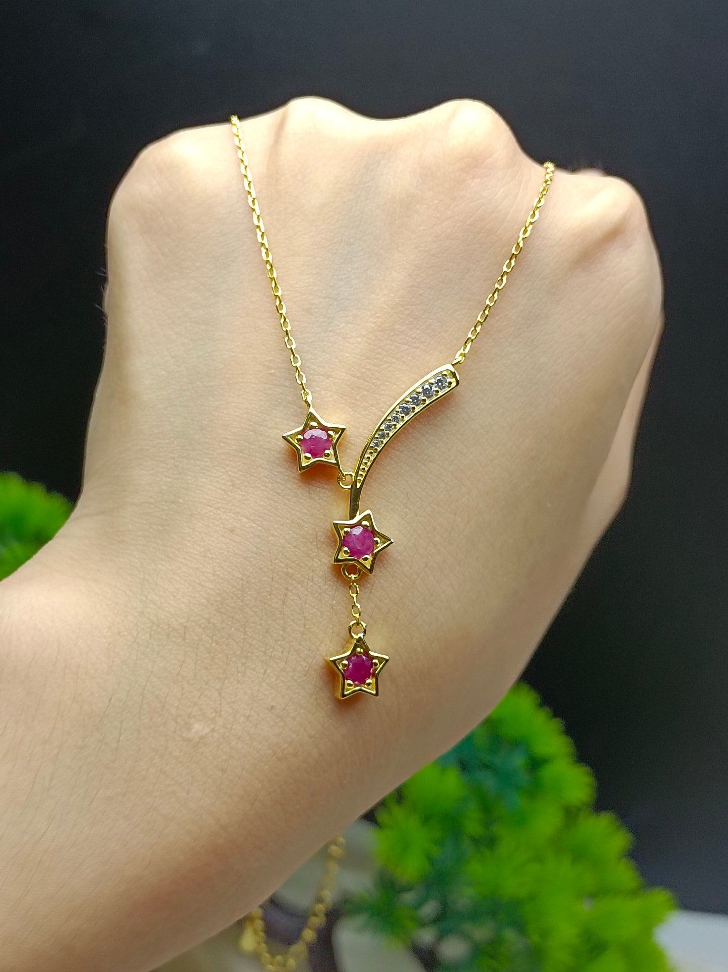 S925 Sterling Silver Inbäddad Ruby "Meteor" Halsband - Hantverk av fina smycken
