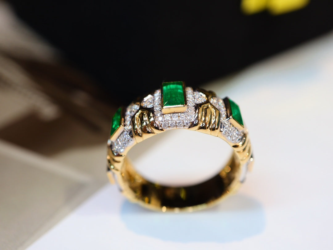 Smaragd-Clusterring im Vintage-Stil – Premium-Schmuckstück