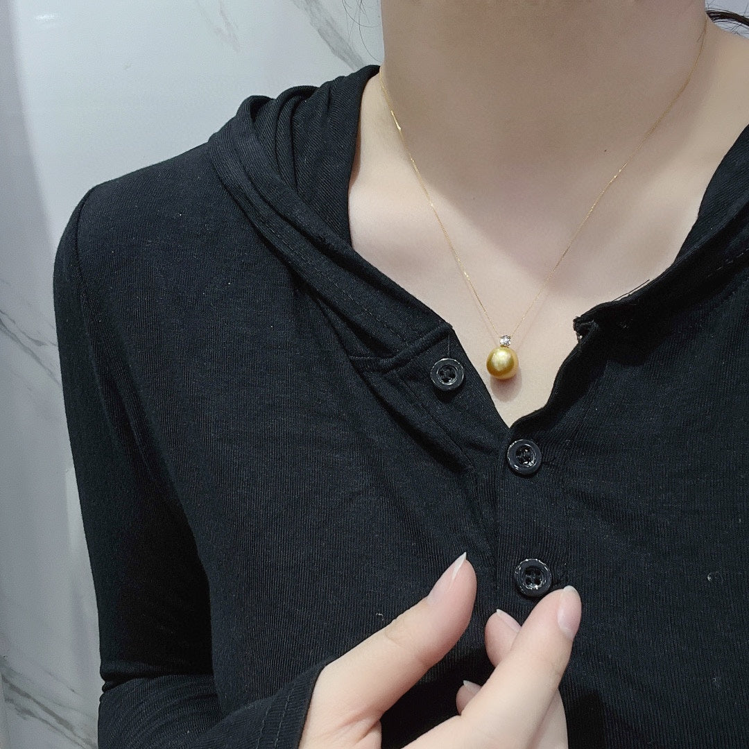 Luxurious 10-11mm Deep Golden South Sea Pearl Jewelry with 18K Gold and Diamond Pendant