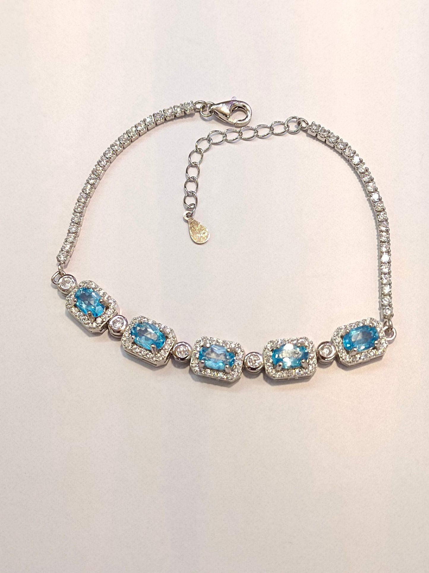 Elegant S925 Silver Embedded Topaz Stone Bracelet - Jewelry for Every Occasion