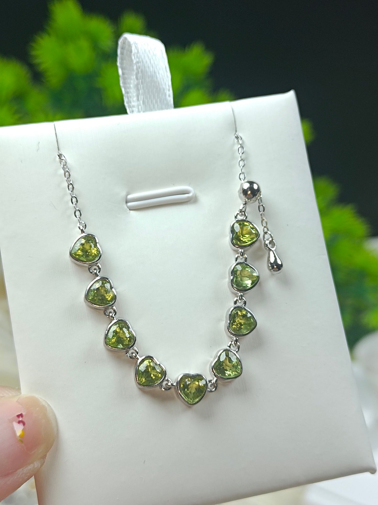 S925 Silver Heart Pendant with Peridot - Unique and Stylish Jewelry for Spring/Summer