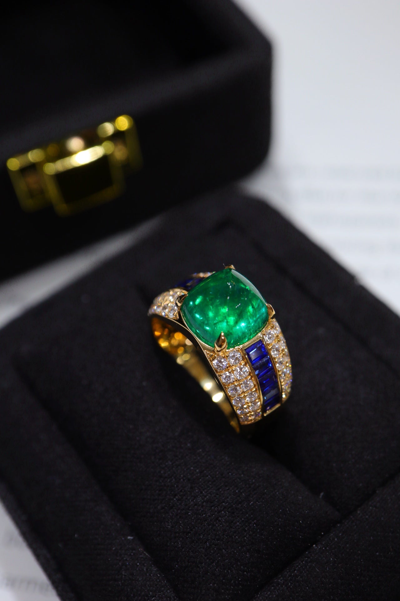 Artdeco Heavy Craftsmanship Zambian Sugarloaf Smarald Inel 4.02ct - Bijuterii premium