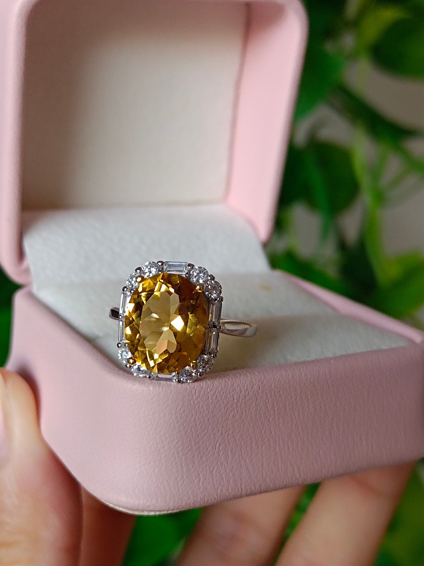 Luxurious Natural Yellow Citrine Square Ring - Exquisite Jewelry