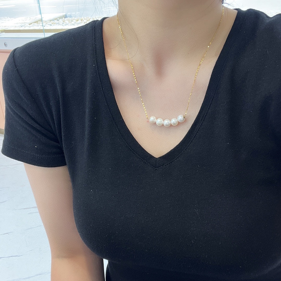 Joyería de lujo de oro de 18 quilates y perlas de Akoya de 8-8,5 mm: redonda perfecta, ligeramente manchada