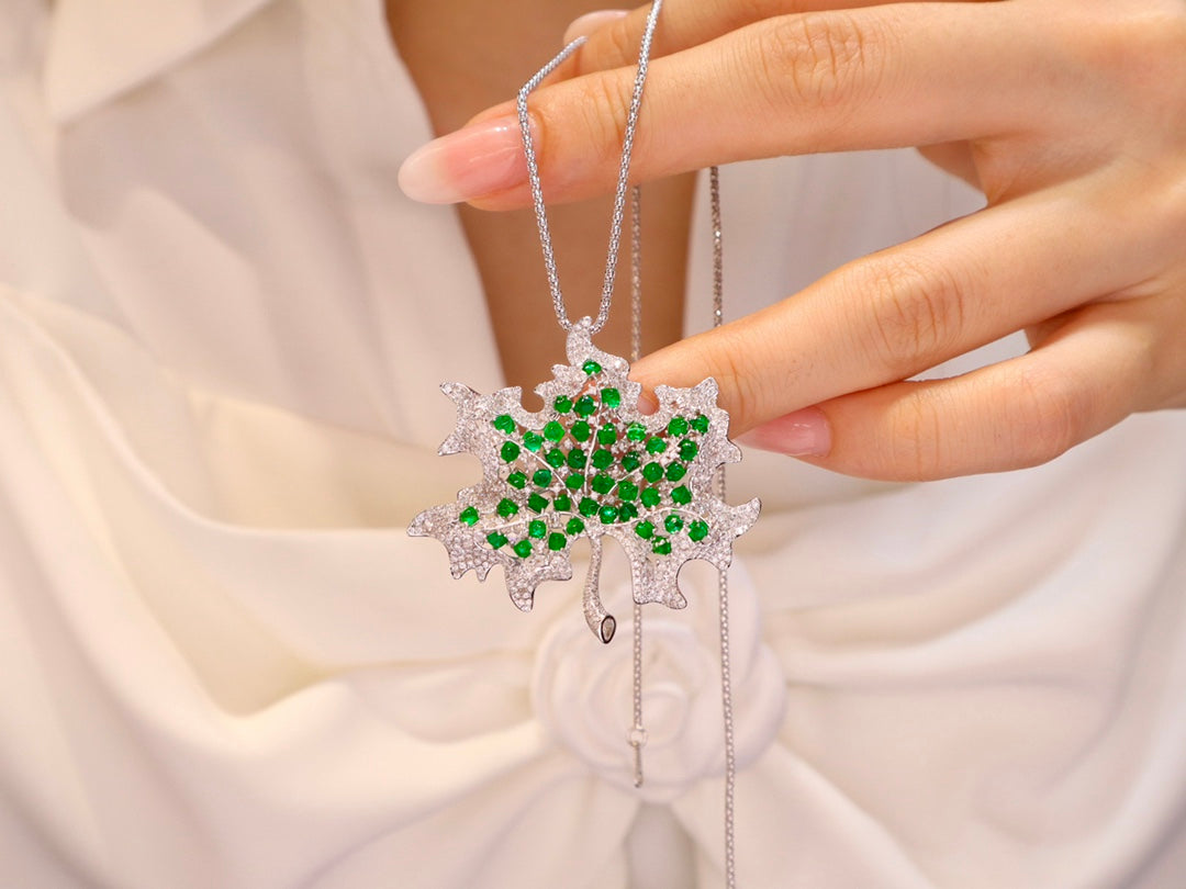 Elegant Botanical Brooch/Pendant: Emerald Maple Leaf Jewelry