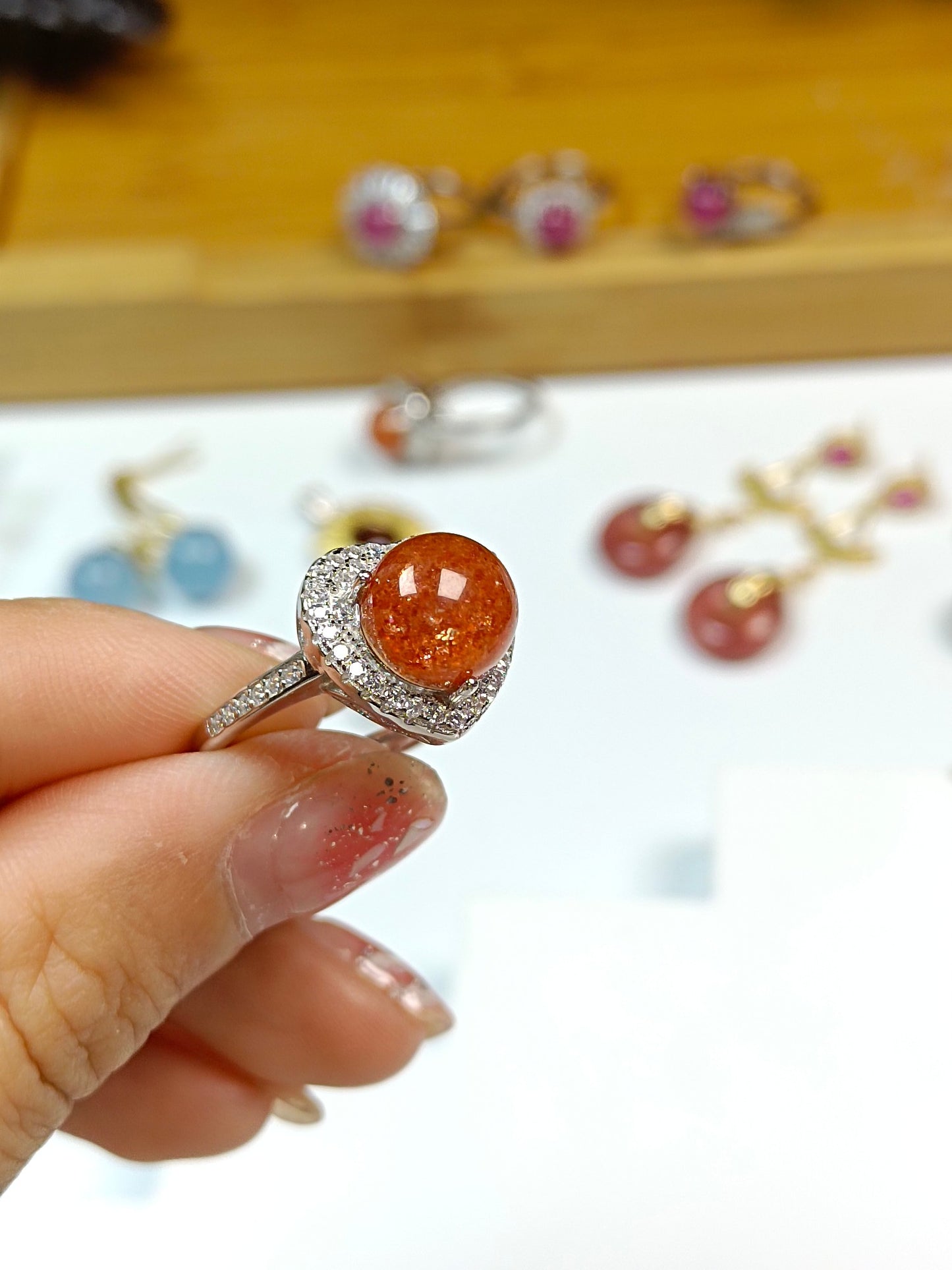 S925 Silver Embedded Golden Sun Ring - Fasjonable minimalistiske smykker for kvinner