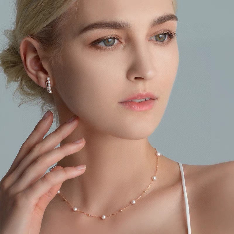 Elegant 18K Gold Cartier Chain with 4-5mm Natural Freshwater Pearls Jewelry