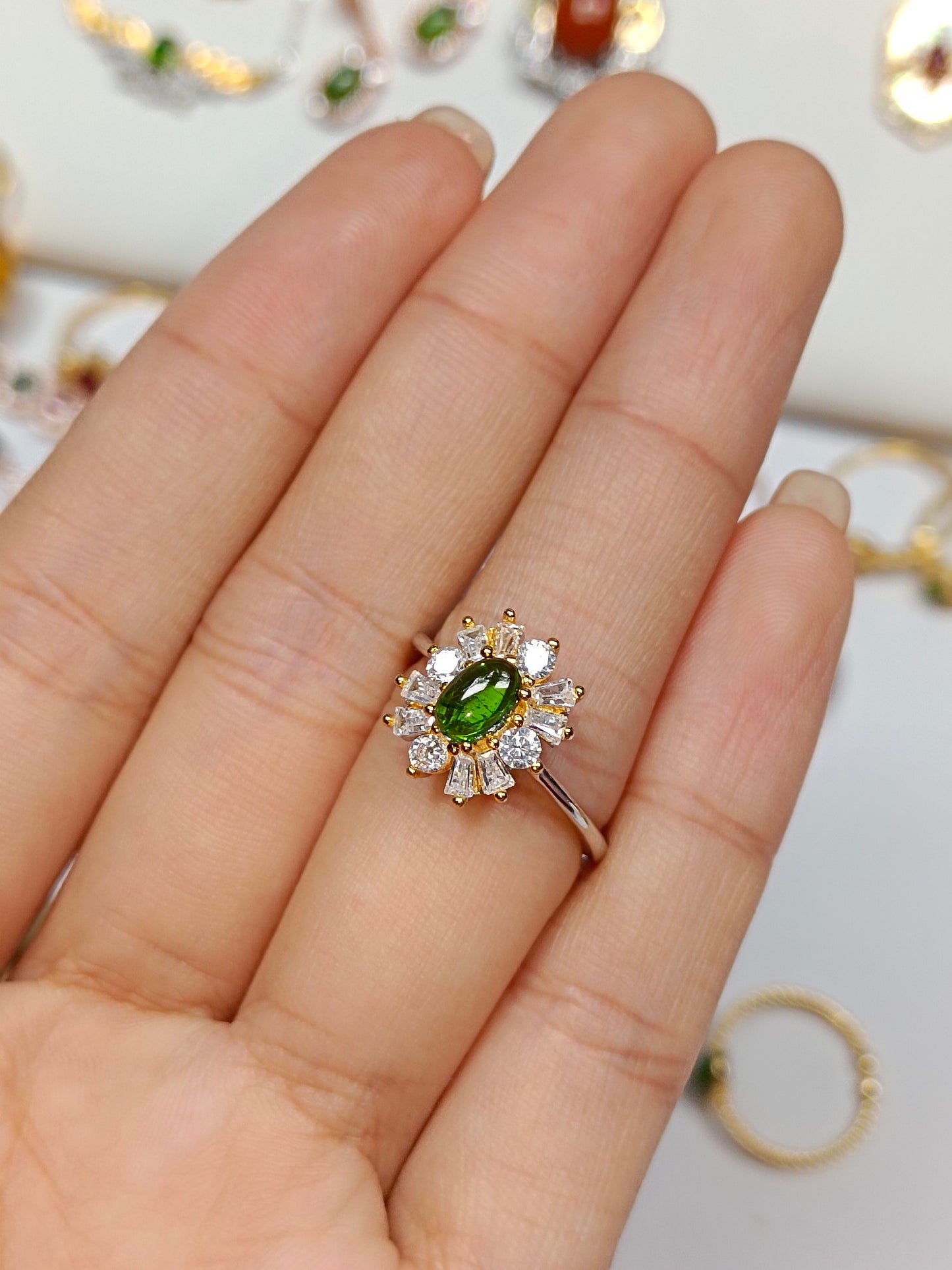 Inel ajustabil din argint sterling cu încorporare diopside - bijuterii unice