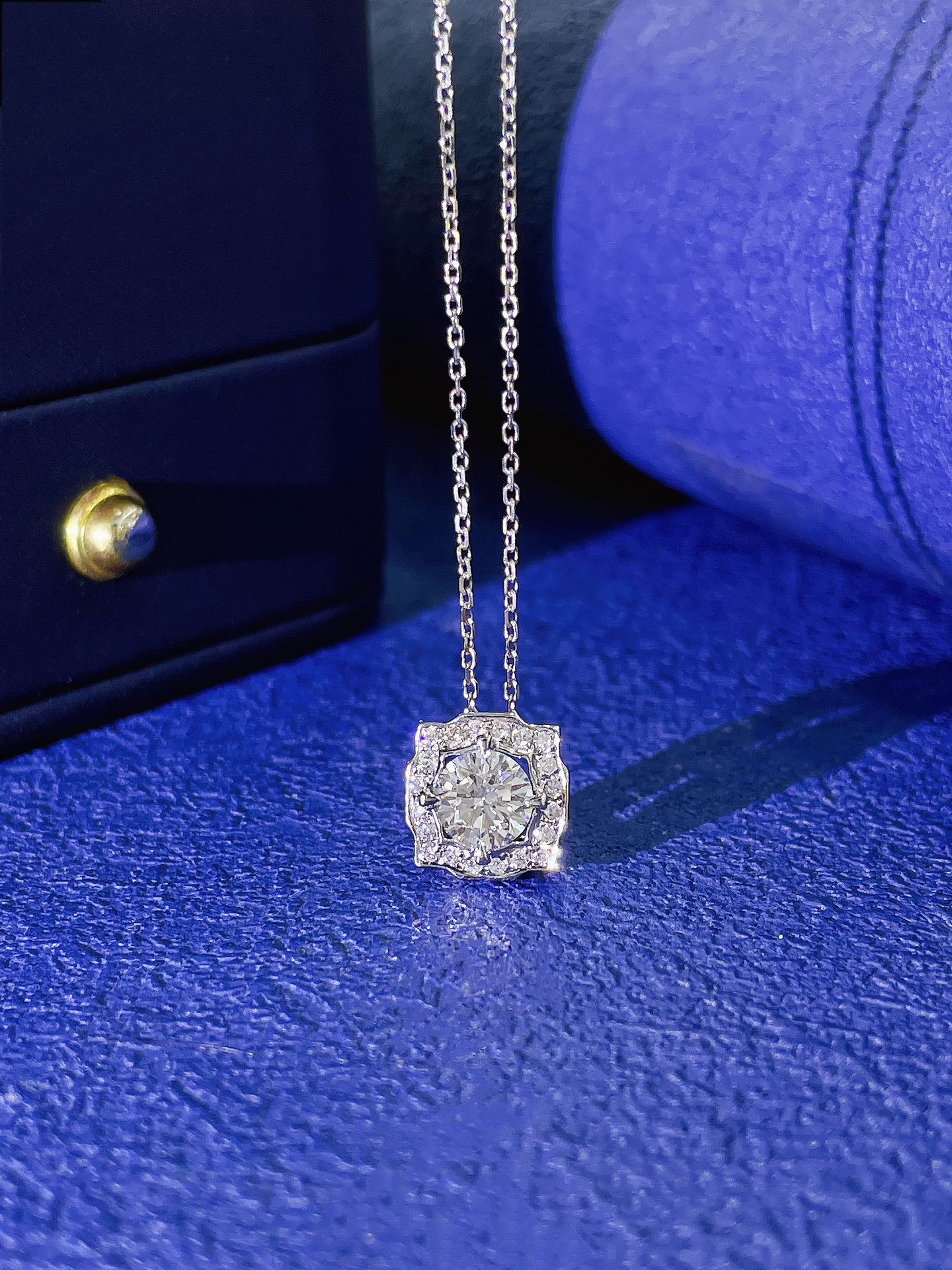 18K odlad rund Diamond Ocean Warmth Halsband - LGXL027
