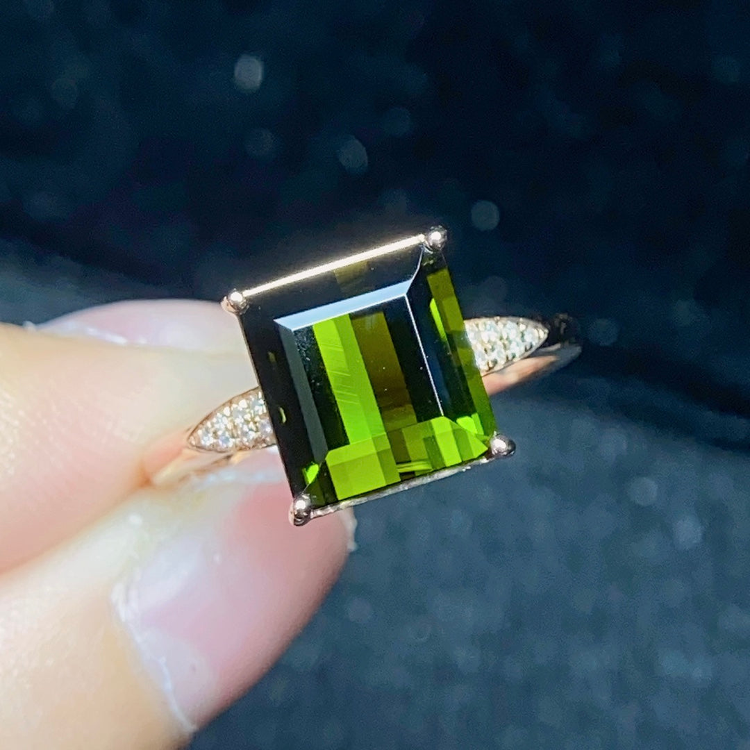 Anillo de Turmalina Natural en Oro de 18K con Detalles de Diamantes - Joyería Exquisita