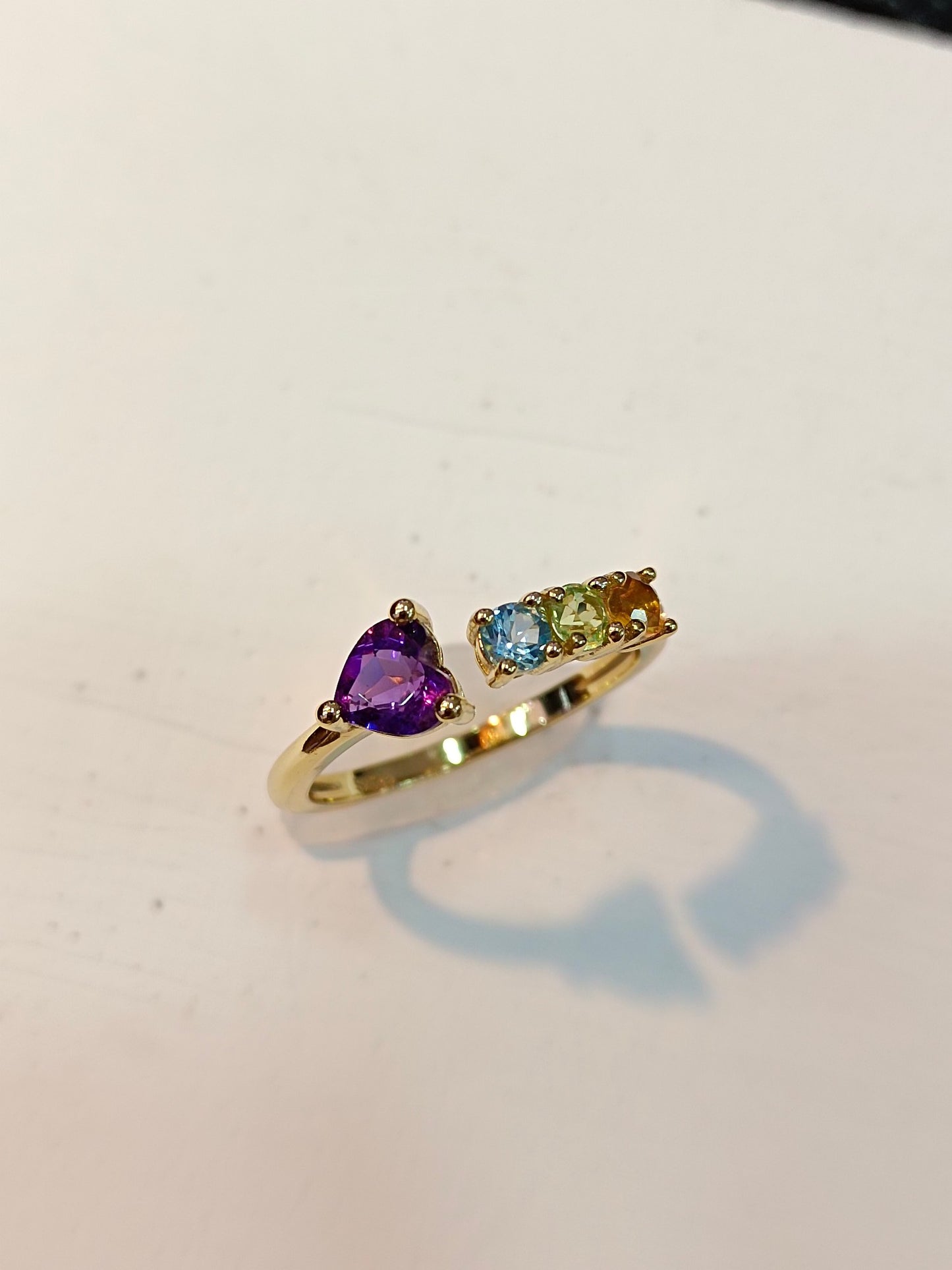 S925 sterlingsølv hjerteformet ametyst ring med flere edelstener med håndverk i 18K gull