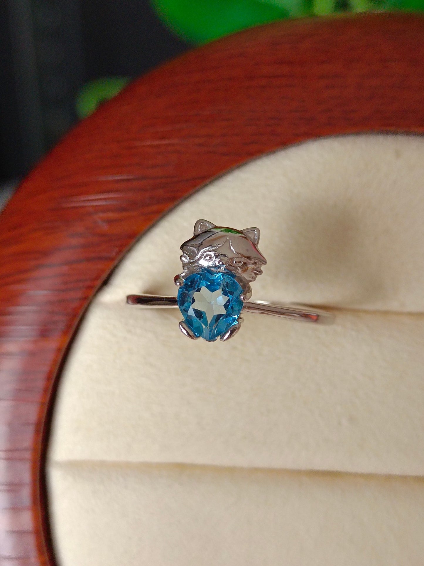 Natuurlijke Topaz Bear Heart Ring - Unieke sieraden voor romantici