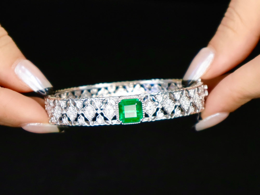Luxuriöses Smaragd-Armband mit schwerer Handwerkskunst – 4,17 ct