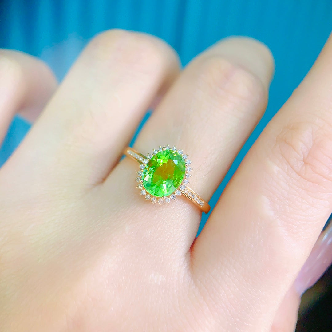 Hieno 18 k kultaa upotettu turmaliinisormus – pakollinen koru