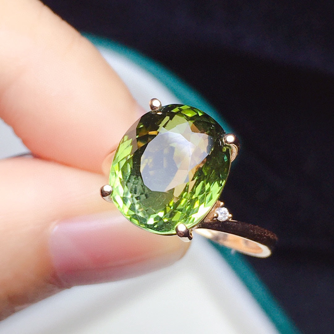 Natürlicher Turmalinring mit Akzenten aus 18 Karat Gold und Diamanten – exquisiter Schmuck