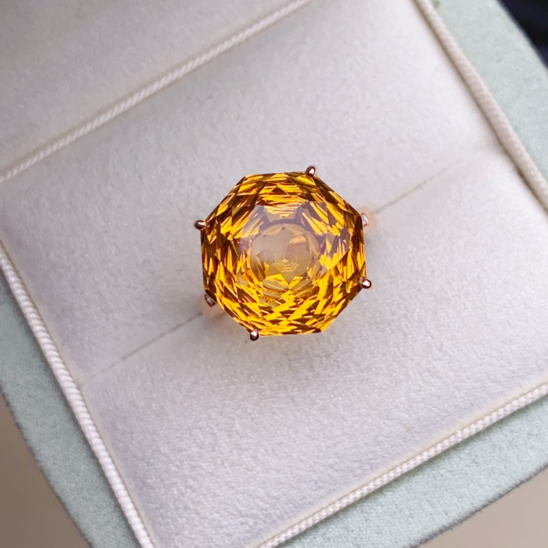 Sunny Yellow Citrine Ring in 18K Gold with Diamond Accents - Exquisite Jewelry