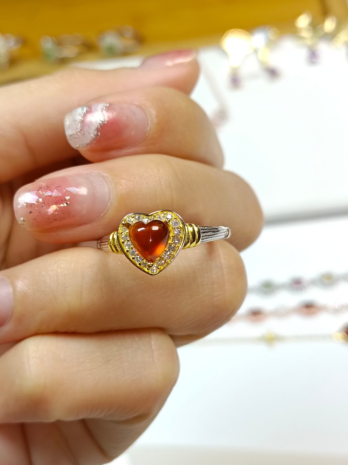S925 Silver Embedded Mandarin Granat Ring - Hjerteformet design med justerbart bånd