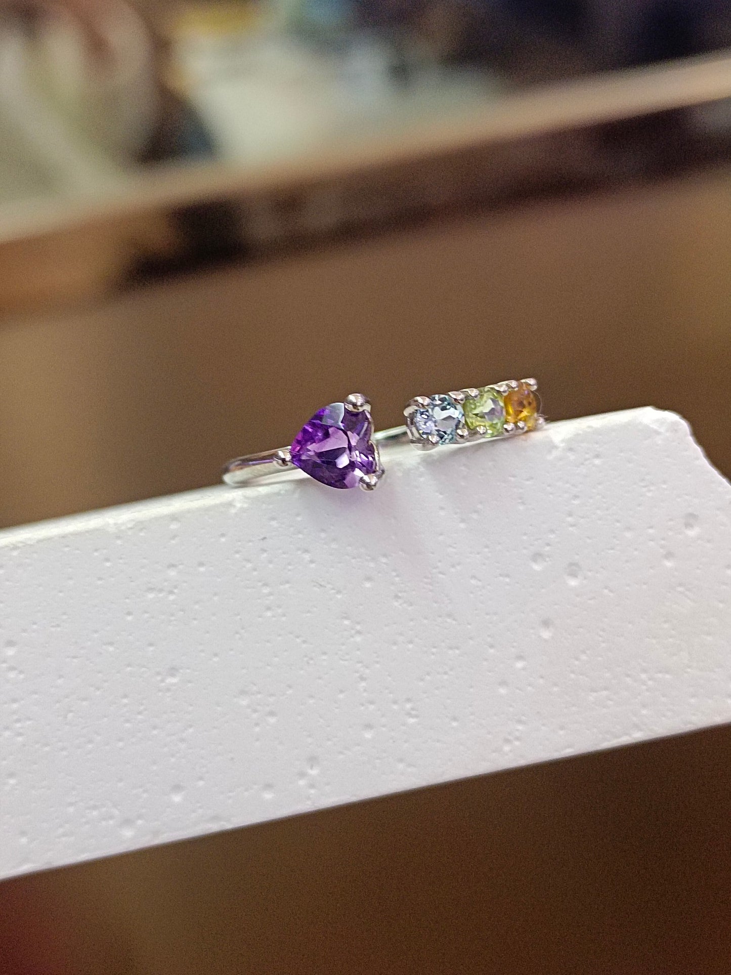 S925 Sterling Sølv Tungt håndverk Innebygd Ametyst Heart Multi-Gem Ring