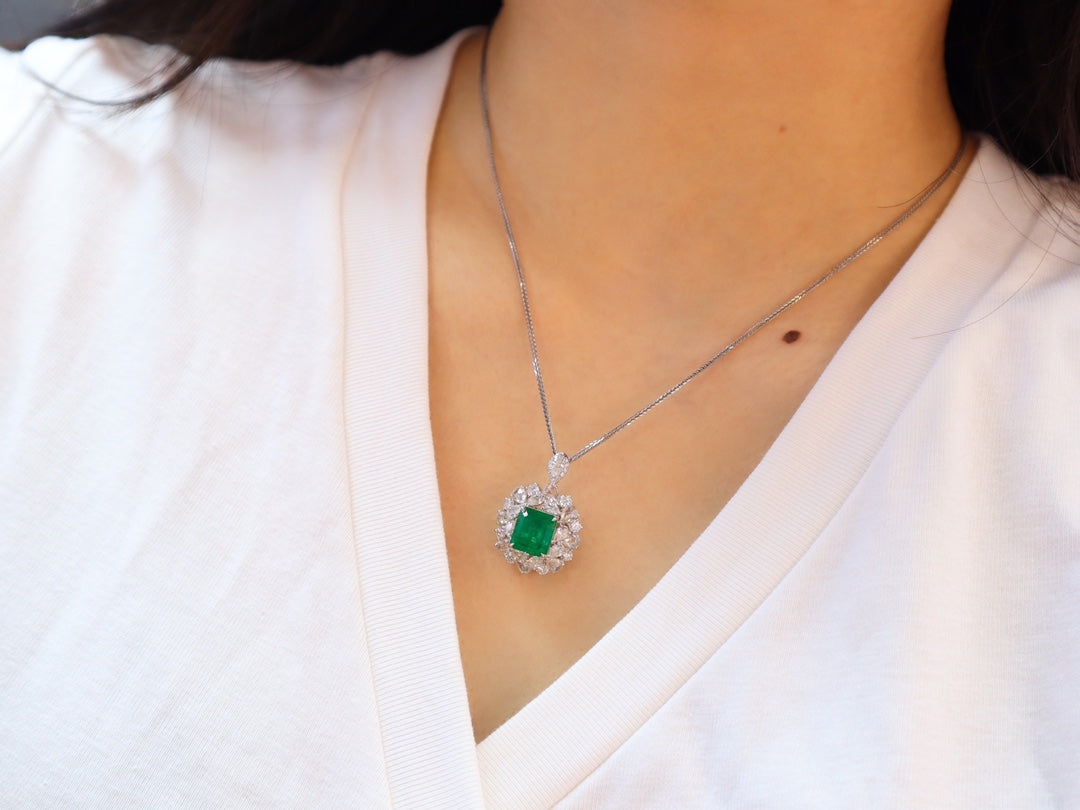 Emerald Pendant/Ring Dual-Use Jewelry -潘杰希尔 Vivid Green with GUILD Certificate