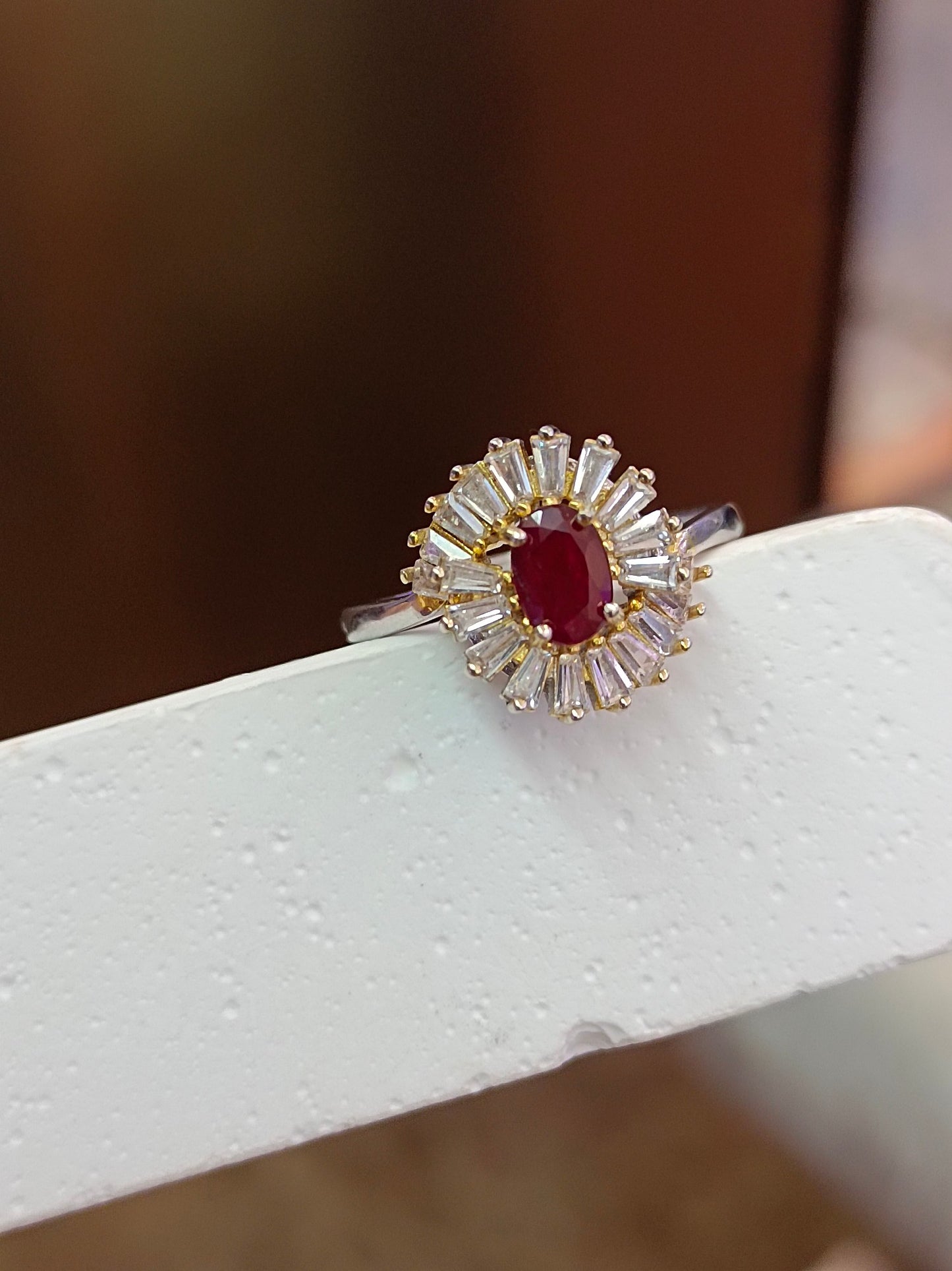 S925 sølv rubinring med 4*6 mm hovedstein - Fasjonable og allsidige lette luksussmykker