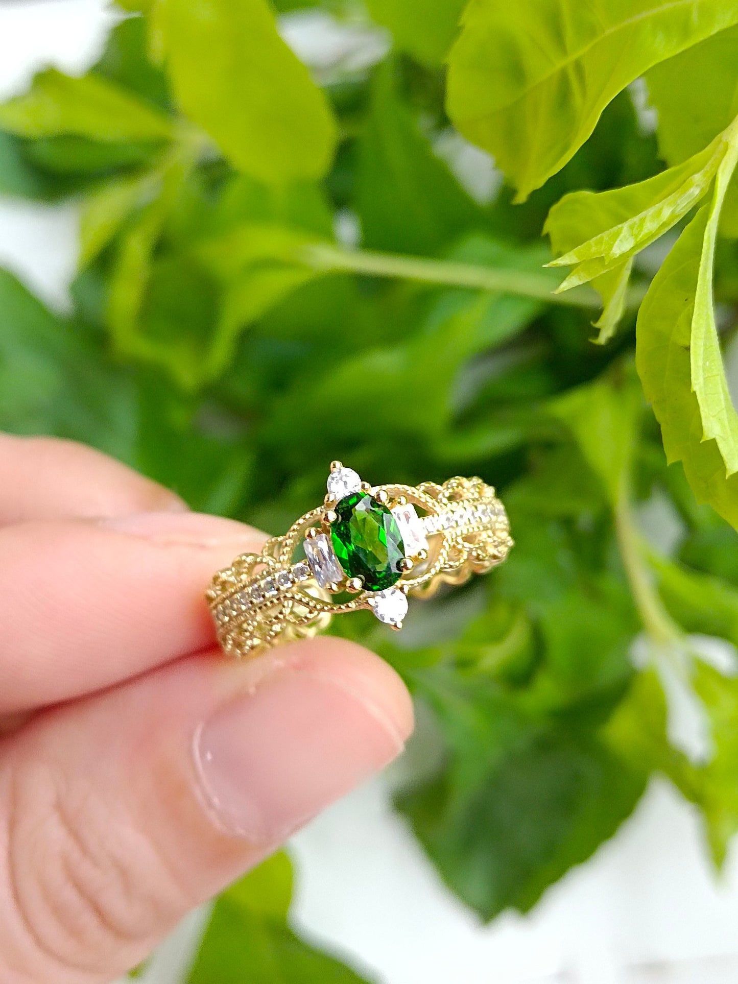 Anello Diopside unico con stile corte in pizzo - Gioielli eleganti