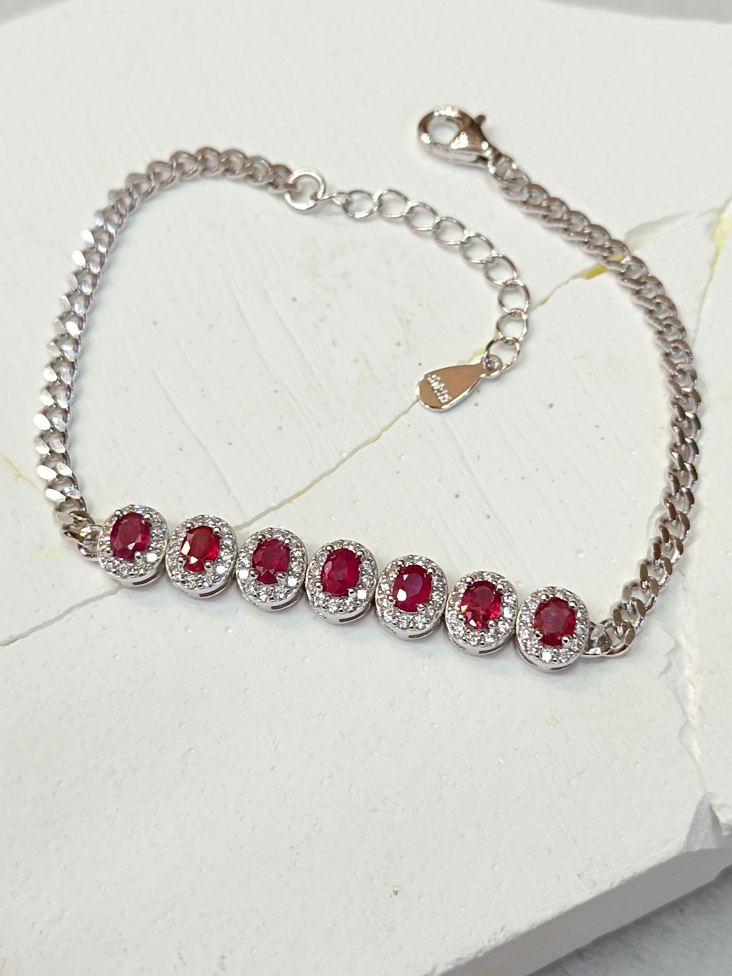 S925 zilveren fijn vakmanschap Ruby Pave armband - prachtige sieraden