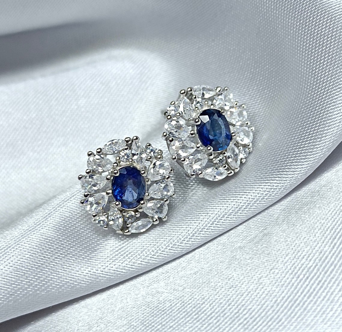 S925 Silver Embedded Sapphire Earrings - Elegant Jewelry